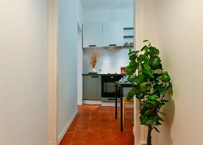 Flora - Hypercentral Trip Cozy - By Tgb * Ajaccio (Corsica)